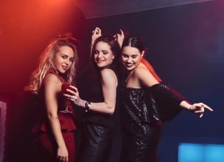Where to meet hot girls in Derby without using apps